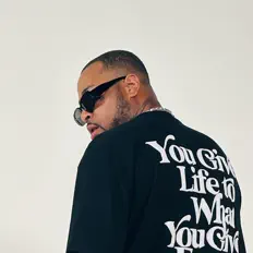 Listen to Hundo the Hitmaker, watch music videos, read bio, see tour dates & more!