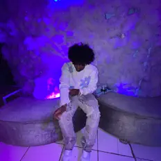 Ouça Jummpyy, assista a videoclipes, leia a biografia, veja as datas das turnês e mais!