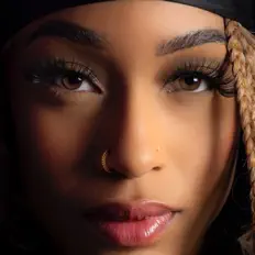 Ascolta 70 SHIINE, guarda video musicali, leggi la biografia, vedi le date del tour & altro!