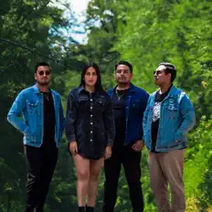 聆聽 La Panza de Diego、觀看音樂影片、閱讀小傳、查看巡演日期等！