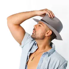 Ouve Brandon Moreno, vê vídeos de música, lê a biografia, vê as datas da digressão e muito mais!