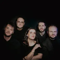 Poslechněte si interpreta Balkan Spirit Ensemble, sledujte hudební videa, přečtěte si životopis, podívejte se na data turné a další informace.