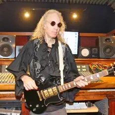 Brian Tarquin: песни, клипы, биография, даты выступлений и многое другое.