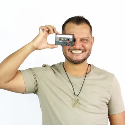 Listen to Erik Rizzatto, watch music videos, read bio, see tour dates & more!