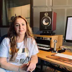 聆聽 IrinaGan、觀看音樂影片、閱讀小傳、查看巡演日期等！