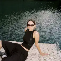Nicole Millar을(를) 듣고, 뮤직 비디오를 보고, 약력을 읽고, 투어 일정 등을 확인하세요!