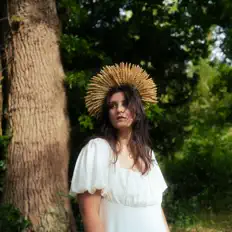 Old Moll을(를) 듣고, 뮤직 비디오를 보고, 약력을 읽고, 투어 일정 등을 확인하세요!