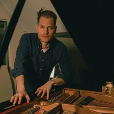 Listen to Simon Berggren Ballads, watch music videos, read bio, see tour dates & more!