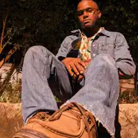 undefined सुनें, म्यूज़िक वीडियो देखें, बायो पढ़ें, दौरे की तारीखें और बहुत कुछ देखें!