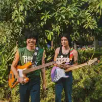 undefinedを聴いたり、ミュージックビデオを鑑賞したり、経歴やツアー日程などを確認したりしましょう！