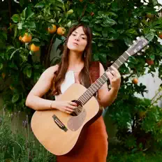 收听 Amber Elizabeth、观看音乐视频、阅读小传、查看巡演日期等 ！