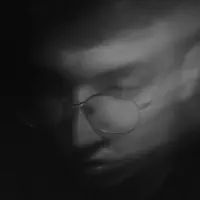 Poslechněte si interpreta undefined, sledujte hudební videa, přečtěte si životopis, podívejte se na data turné a další informace.