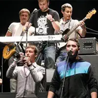 Escucha a undefined, mira vídeos musicales, lee la biografía, consulta fechas de giras y mucho más.