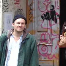 Escucha a Daniel Bock, mira videos musicales, lee su biografía, consulta las fechas de las gira y más.