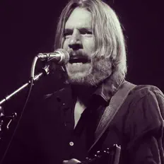 Ascolta seeTrees, guarda video musicali, leggi la biografia, vedi le date del tour & altro!