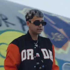 聆聽 Sad G、觀看音樂影片、閱讀小傳、查看巡演日期等！