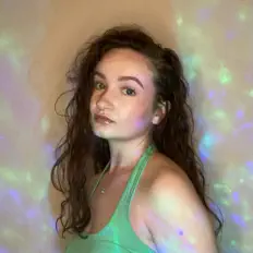 Listen to Emma Konnanov, watch music videos, read bio, see tour dates & more!