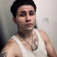 Poslechněte si interpreta DroCheo, sledujte hudební videa, přečtěte si životopis, podívejte se na data turné a další informace.