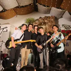 Ouve Akkordets, vê vídeos de música, lê a biografia, vê as datas da digressão e muito mais!