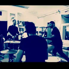Dengarkan The In & Outs, tonton video musik, baca bio, lihat tanggal tur & lainnya!