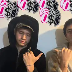 Hör dir tavoo an, schau dir Musikvideos an, lies die Biografie, finde Tourdaten und mehr!