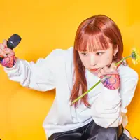 收听 undefined、观看音乐视频、阅读小传、查看巡演日期等 ！