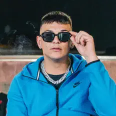 Poslechněte si interpreta MISE, sledujte hudební videa, přečtěte si životopis, podívejte se na data turné a další informace.