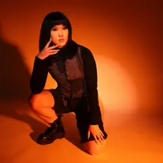 Hör dir yumiya! an, schau dir Musikvideos an, lies die Biografie, finde Tourdaten und mehr!