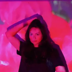 No Output सुनें, म्यूज़िक वीडियो देखें, बायो पढ़ें, दौरे की तारीखें और बहुत कुछ देखें!