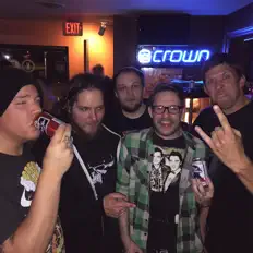 聆聽 The Failures、觀看音樂影片、閱讀小傳、查看巡演日期等！