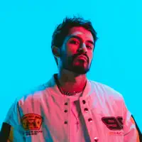 Ouve undefined, vê vídeos de música, lê a biografia, vê as datas da digressão e muito mais!