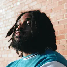 Ouve JUNE!, vê vídeos de música, lê a biografia, vê as datas da digressão e muito mais!