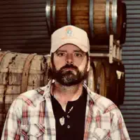 Posłuchaj wykonawcy undefined, obejrzyj teledyski, przeczytaj biografię, zobacz daty tras koncertowych i nie tylko!