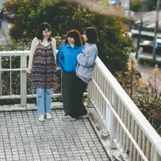 umitachiを聴いたり、ミュージックビデオを鑑賞したり、経歴やツアー日程などを確認したりしましょう！