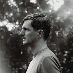 Ακούστε περιεχόμενο από Joachim Spieth, παρακολουθήστε μουσικά βίντεο, διαβάστε το βιογραφικό, δείτε ημερομηνίες περιοδείας, και πολλά ακόμη!