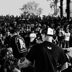 Hör dir Commodity an, schau dir Musikvideos an, lies die Biografie, finde Tourdaten und mehr!