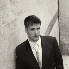 Bradley Jago: песни, клипы, биография, даты выступлений и многое другое.