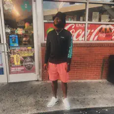 TwoOnit सुनें, म्यूज़िक वीडियो देखें, बायो पढ़ें, दौरे की तारीखें और बहुत कुछ देखें!