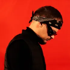 收听 GAMA、观看音乐视频、阅读小传、查看巡演日期等 ！