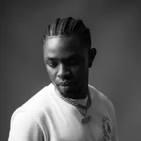 Poslechněte si interpreta undefined, sledujte hudební videa, přečtěte si životopis, podívejte se na data turné a další informace.