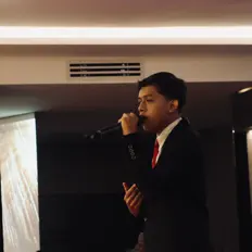 收听 Azeem Azhar、观看音乐视频、阅读小传、查看巡演日期等 ！