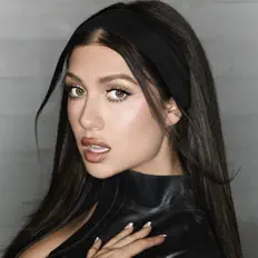 Ouça Leah Kate, assista a videoclipes, leia a biografia, veja as datas das turnês e mais!