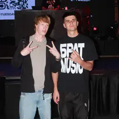 Posłuchaj wykonawcy VI$AWEEK, obejrzyj teledyski, przeczytaj biografię, zobacz daty tras koncertowych i nie tylko!