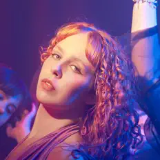 Escucha a nike elisabeth, mira videos musicales, lee su biografía, consulta las fechas de las gira y más.