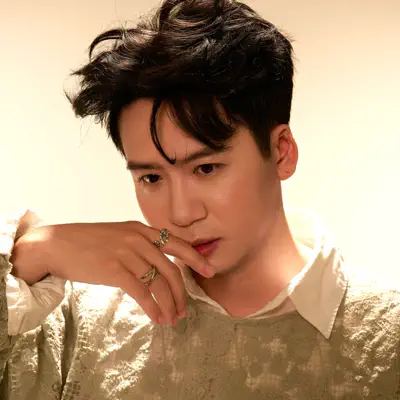 Listen to Đỗ Hoàng Hiệp, watch music videos, read bio, see tour dates & more!