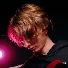 收听 MINUSUSHI、观看音乐视频、阅读小传、查看巡演日期等 ！