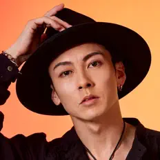 Dengarkan Tomoyuki Yara, tonton video musik, baca bio, lihat tanggal tur & lainnya!