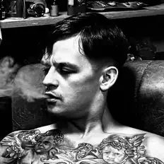 Ascolta Oblakovskiy, guarda video musicali, leggi la biografia, vedi le date del tour & altro!