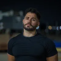Ouve undefined, vê vídeos de música, lê a biografia, vê as datas da digressão e muito mais!