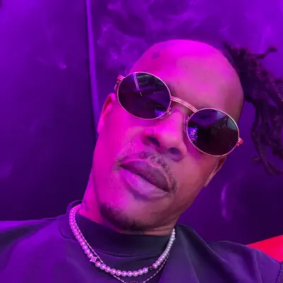 Listen to Young Cooley, watch music videos, read bio, see tour dates & more!
